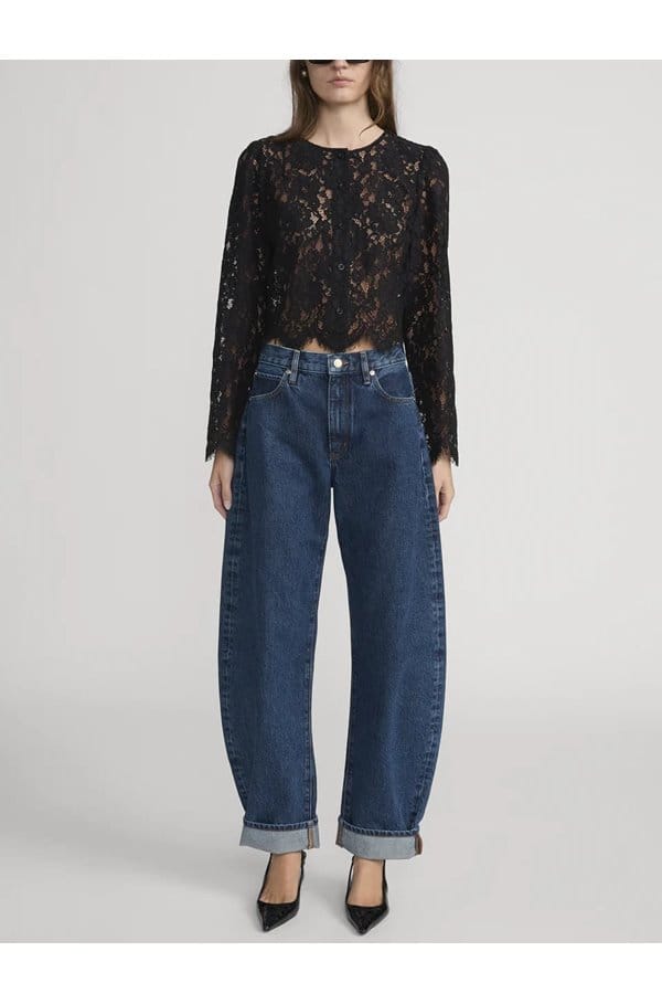 the lace blouse in black
