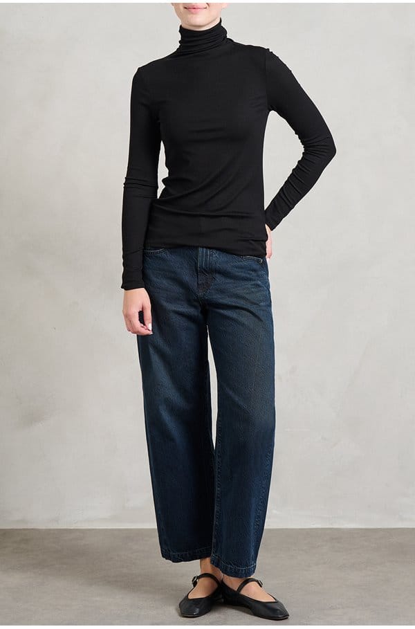 chels turtleneck in super black