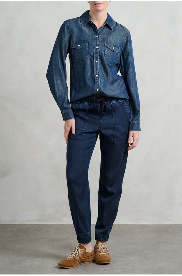 pocket jogger in midnight rinse