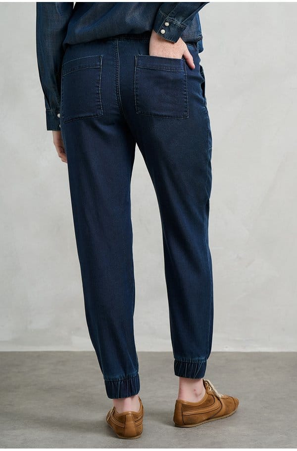 pocket jogger in midnight rinse