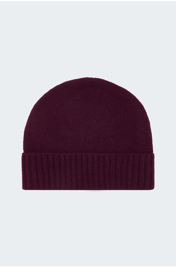 beanie in burgundy