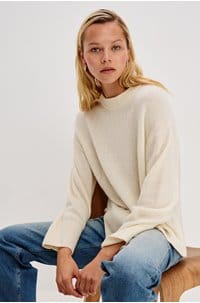 miranda crew neck sweater in ivory