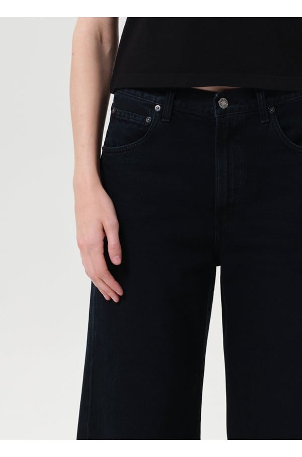 low curve crop in crushed