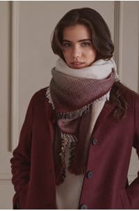 horizon scarf in ecru bordeaux