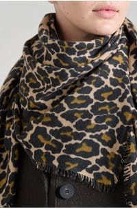 edmond scarf in savane