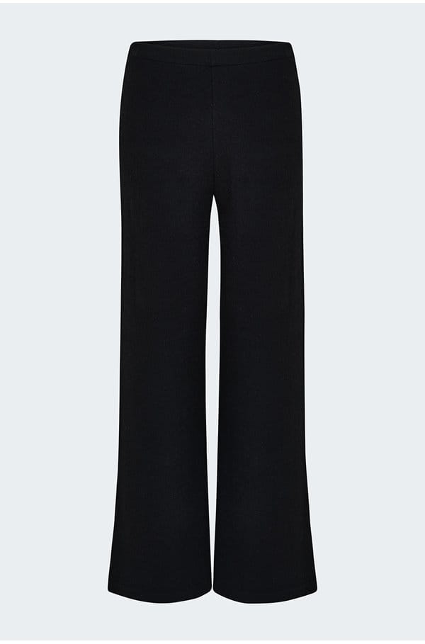 cozy wide leg pant in black