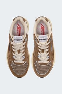 hyperway sneaker in cigar silver mesh suede