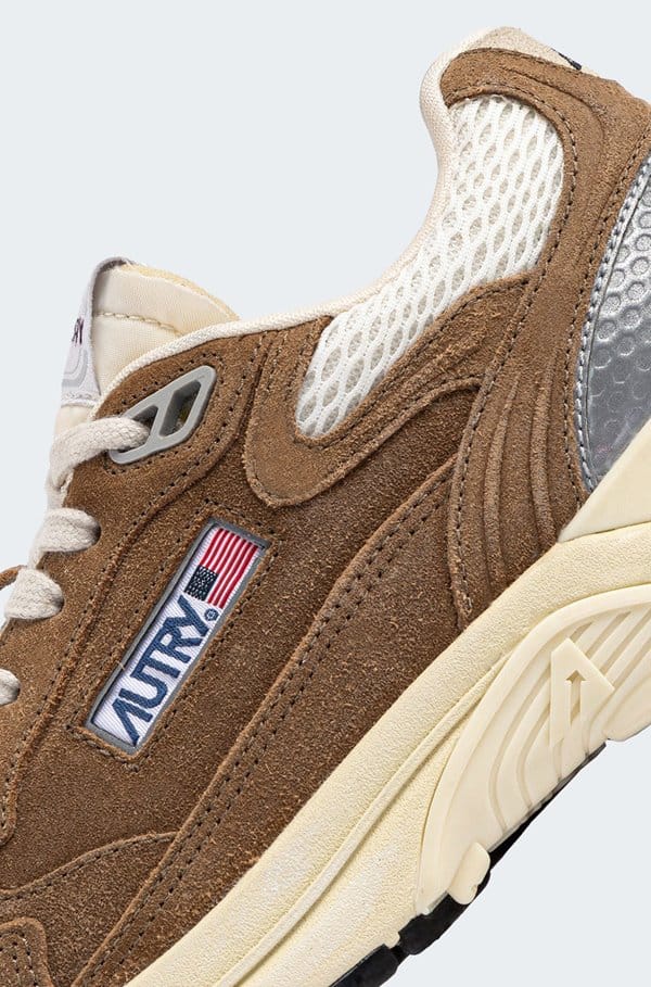 hyperway sneaker in cigar silver mesh suede