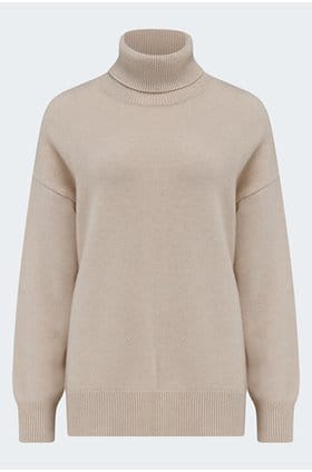 Boyfriend Button Roll Collar in Bare Beige