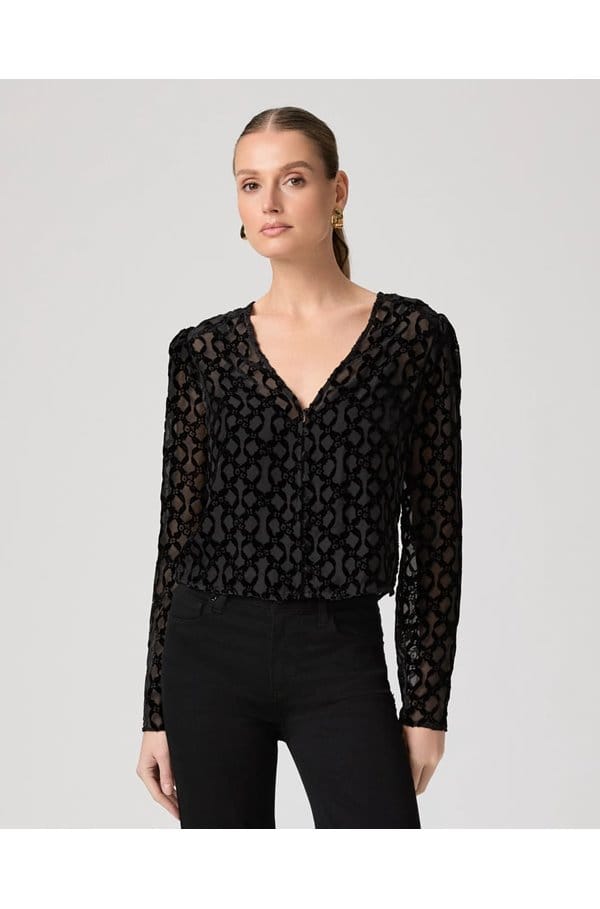 amaya top in black 