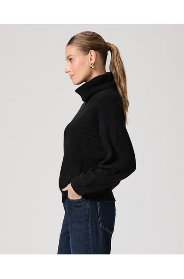 aria sweater in black 