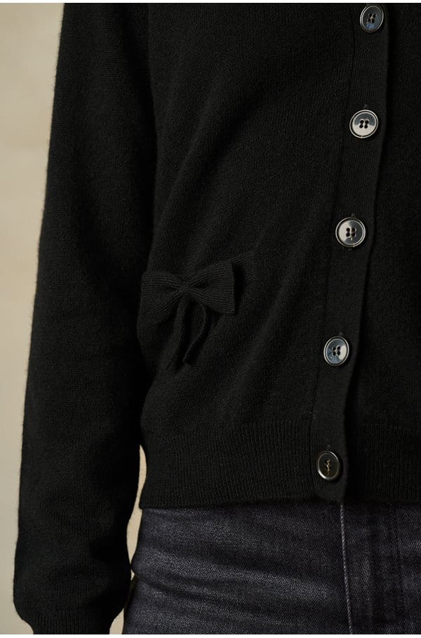 bow pocket cardigan in black