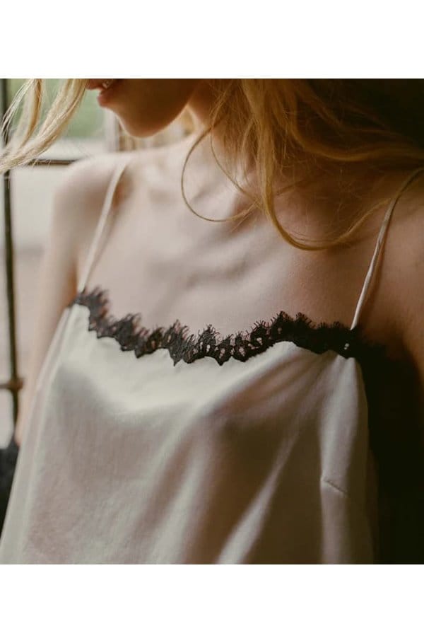 loure top in sea salt noir