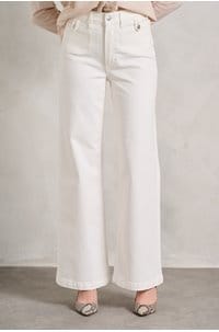 anessa 31 with rounded inset pockets in tonal ecru