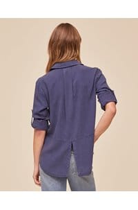 split back button down shirt in midnight surf