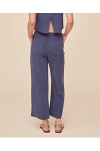 easy pocket wide leg crop in midnight surf