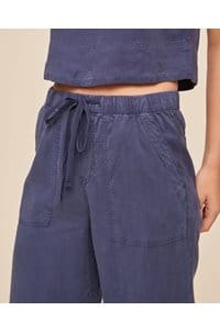 easy pocket wide leg crop in midnight surf