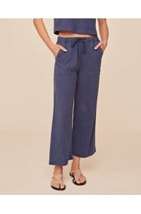 easy pocket wide leg crop in midnight surf