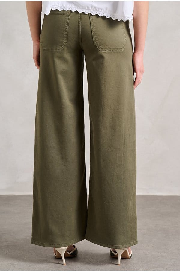 le slim palazzo with modernist pockets in grasshopper