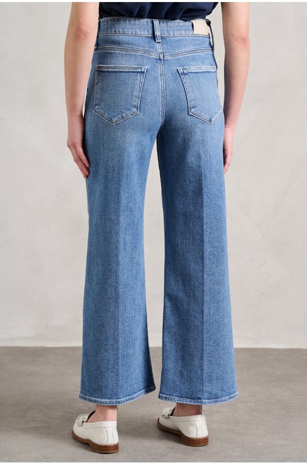 anessa wide jean in vino vibes