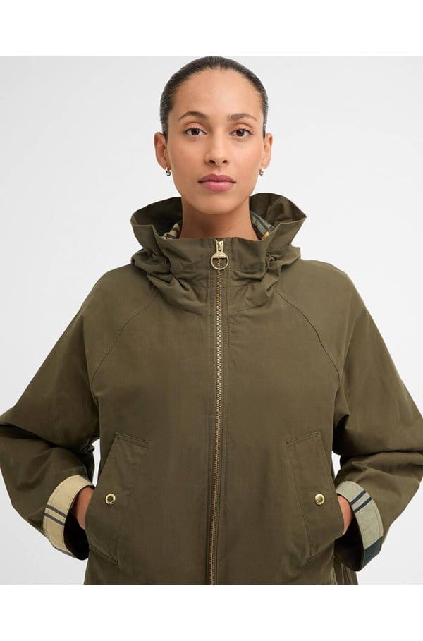 middlemarch showerproof jacket in ivy green ancient