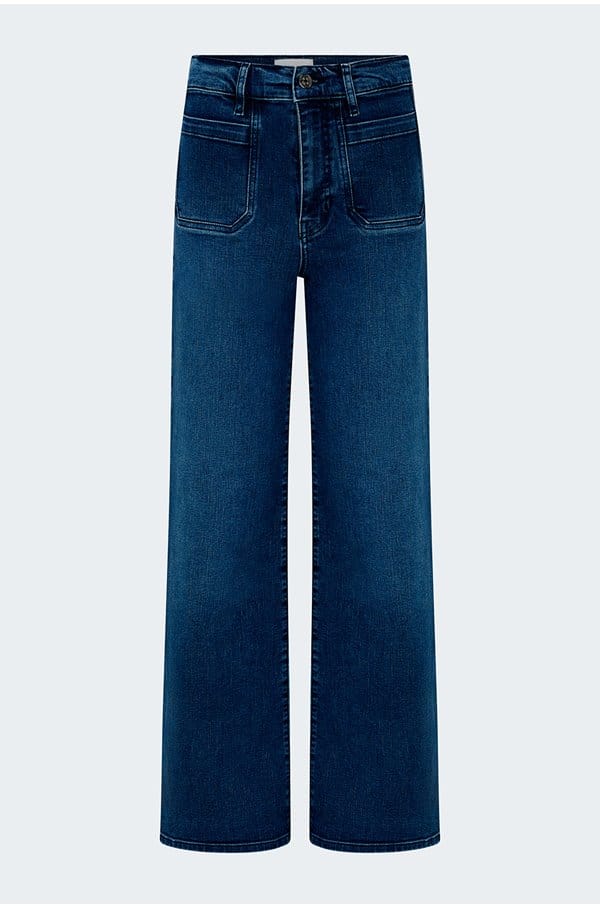 le slim palazzo with modernist pockets in iberia