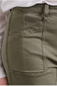 quincy ankle straight trouser in vintage ivy green