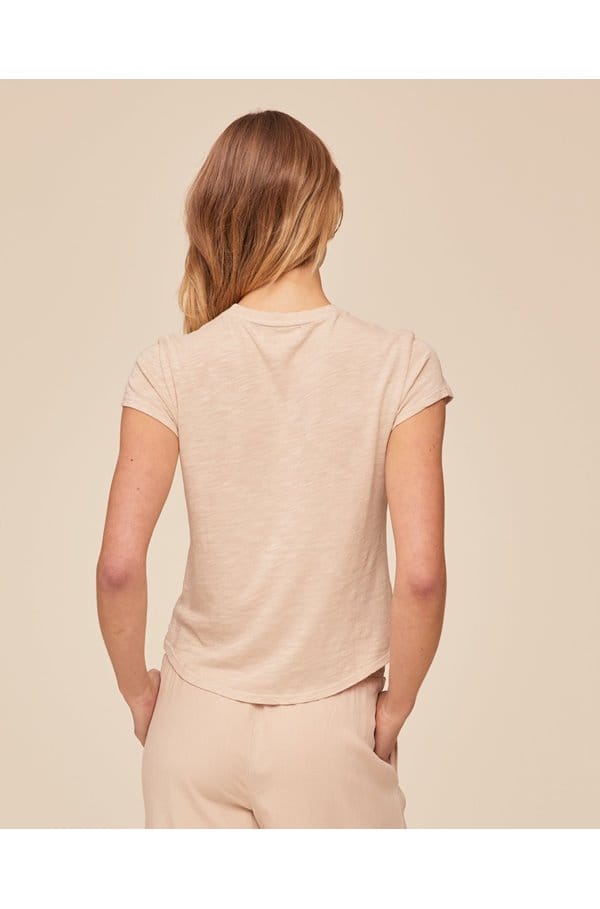 baby crew tee in linen sand