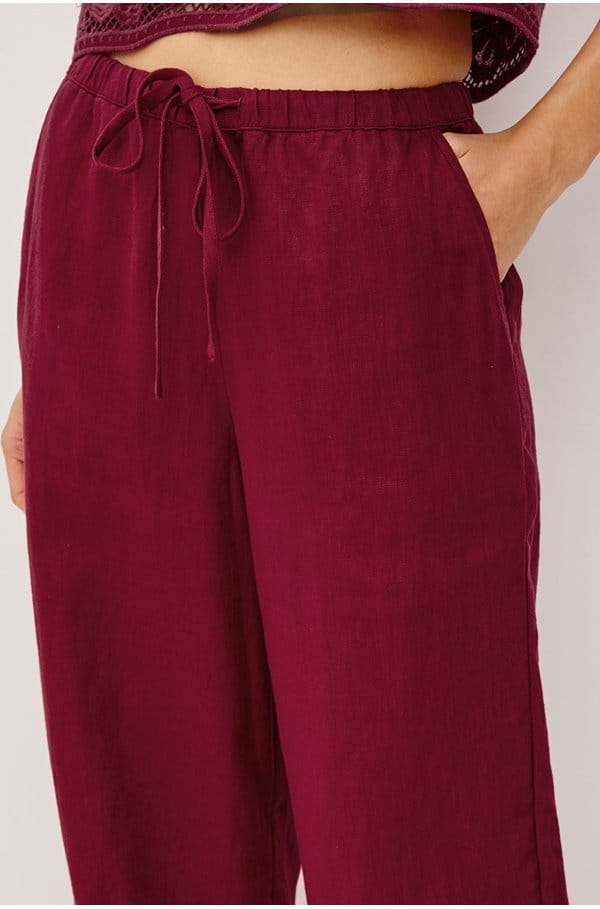 emmie trouser in berry hibiscus embroidery