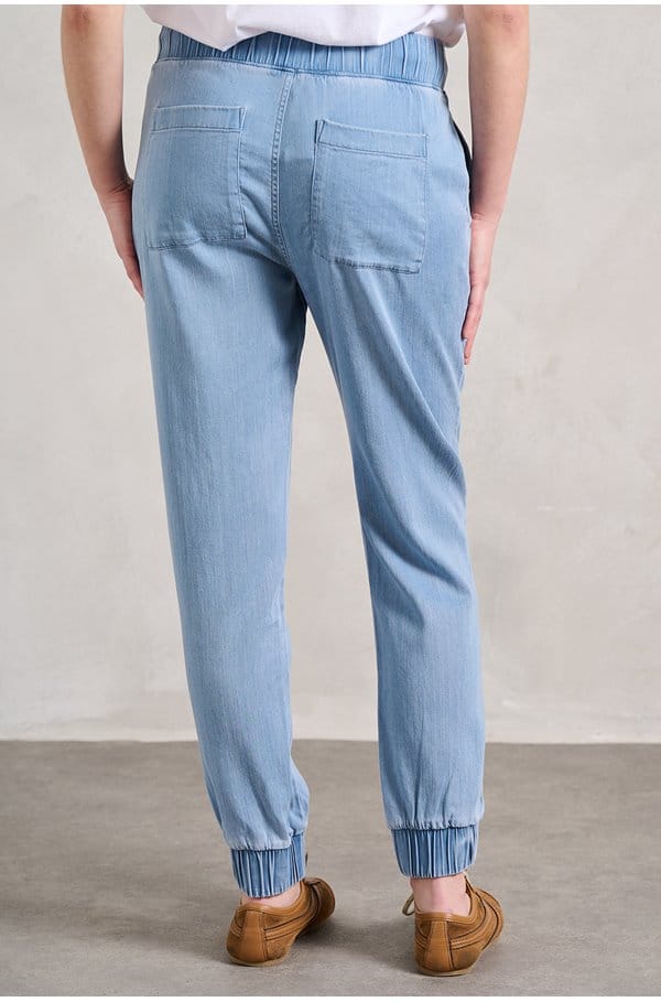 pocket jogger in indigo lake wash