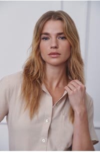 short sleeve pocket button down in linen sand