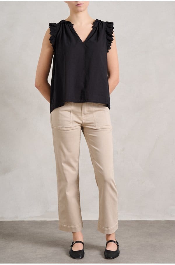 quincy ankle straight trouser in warm sand