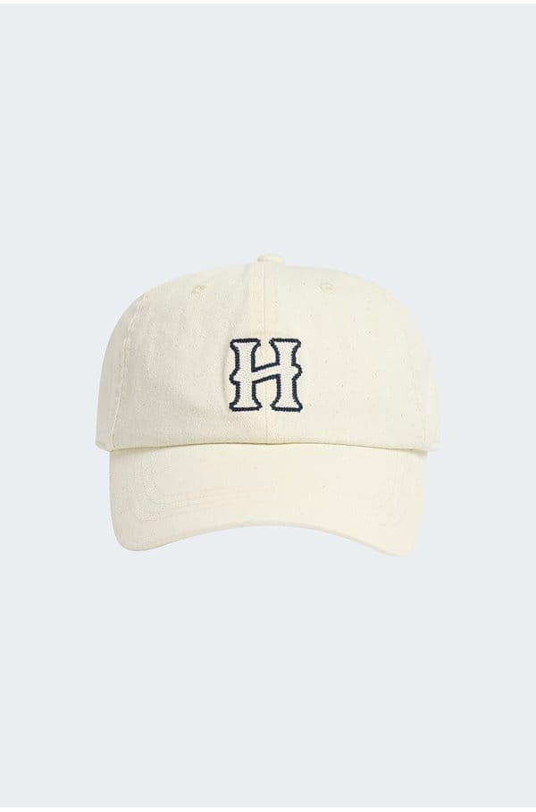 woven cap in cream