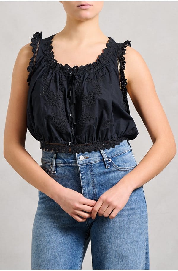 traveler top in black