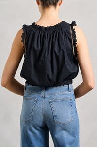 traveler top in black
