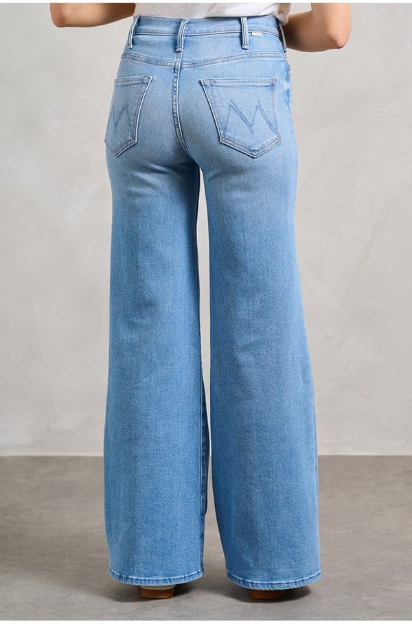 hustler roller sneak in room service