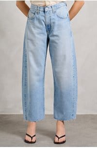 hattie crop barrel jean in gesture
