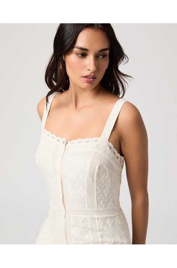 kelli dress in antique white
