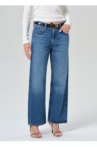 lindz easy straight jean in chaya