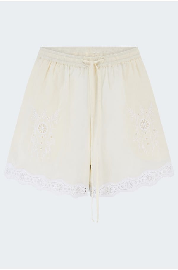 danny short in beige cream 