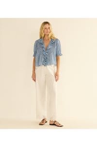 henri top in blue garden bloom