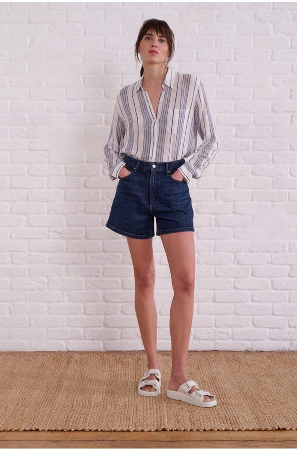 dani short in visage