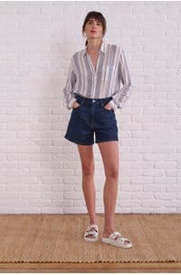 dani short in visage