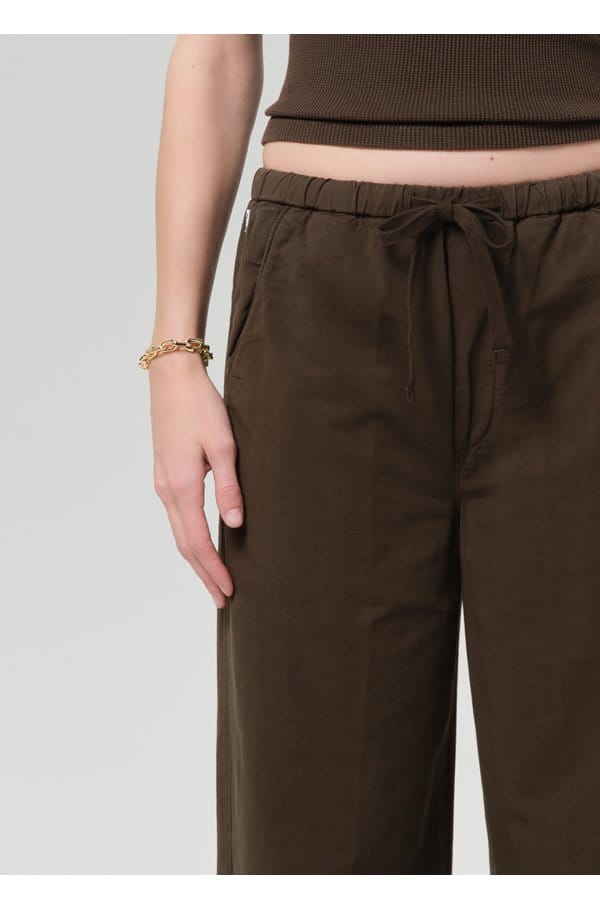 aurora pull on pant in moss