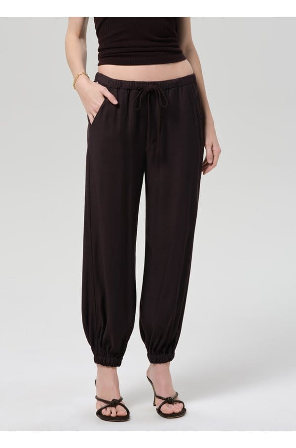 bubble pull on pant in brown