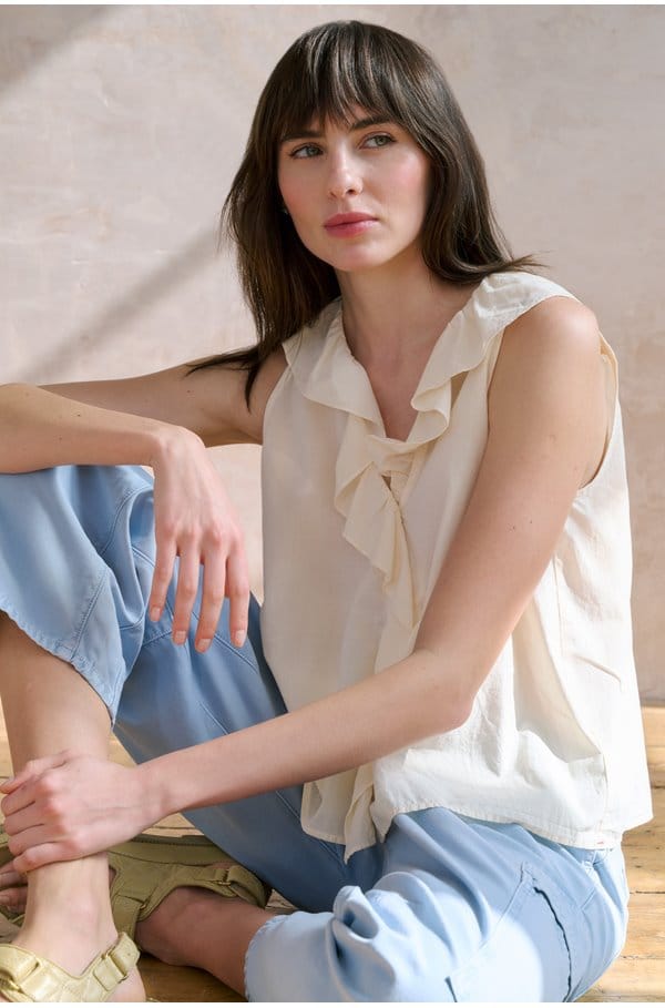 casara top in oysterette