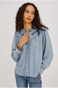 alanna in medium cloud wash