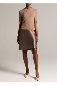 high rib short sleeve cashmere tee in toffee