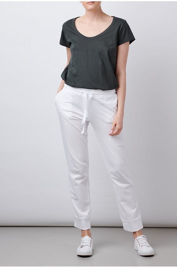 katie scoop neck tee in cirrus