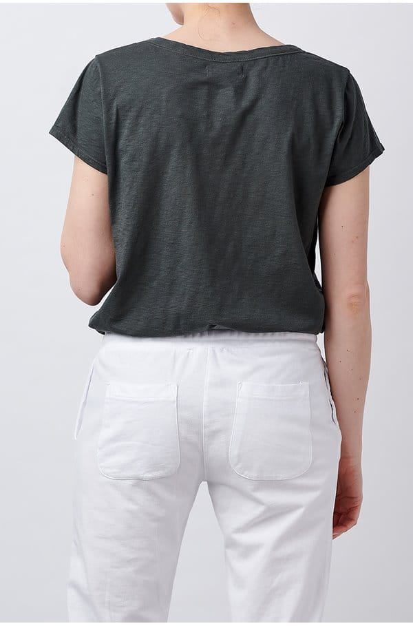 katie scoop neck tee in cirrus